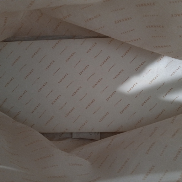 VERSACE - Picture 6 of 9